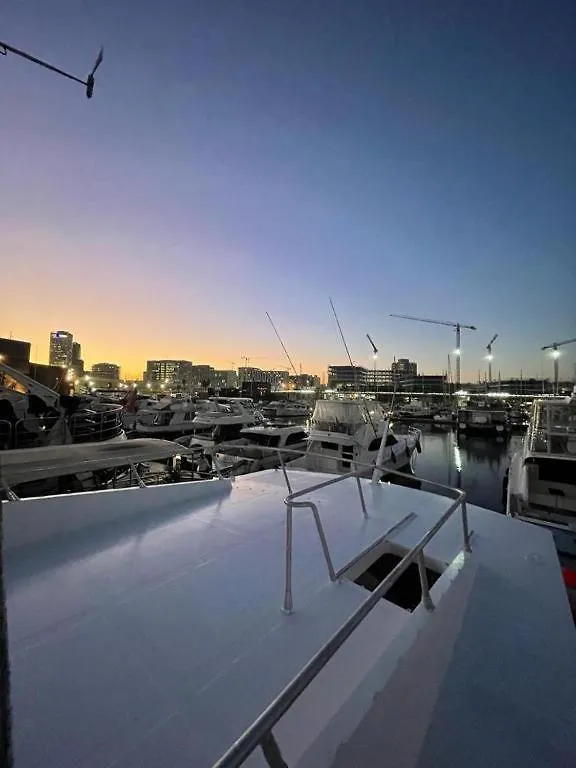 Yate Aloha Hotel Sant Adria de Besos Botel