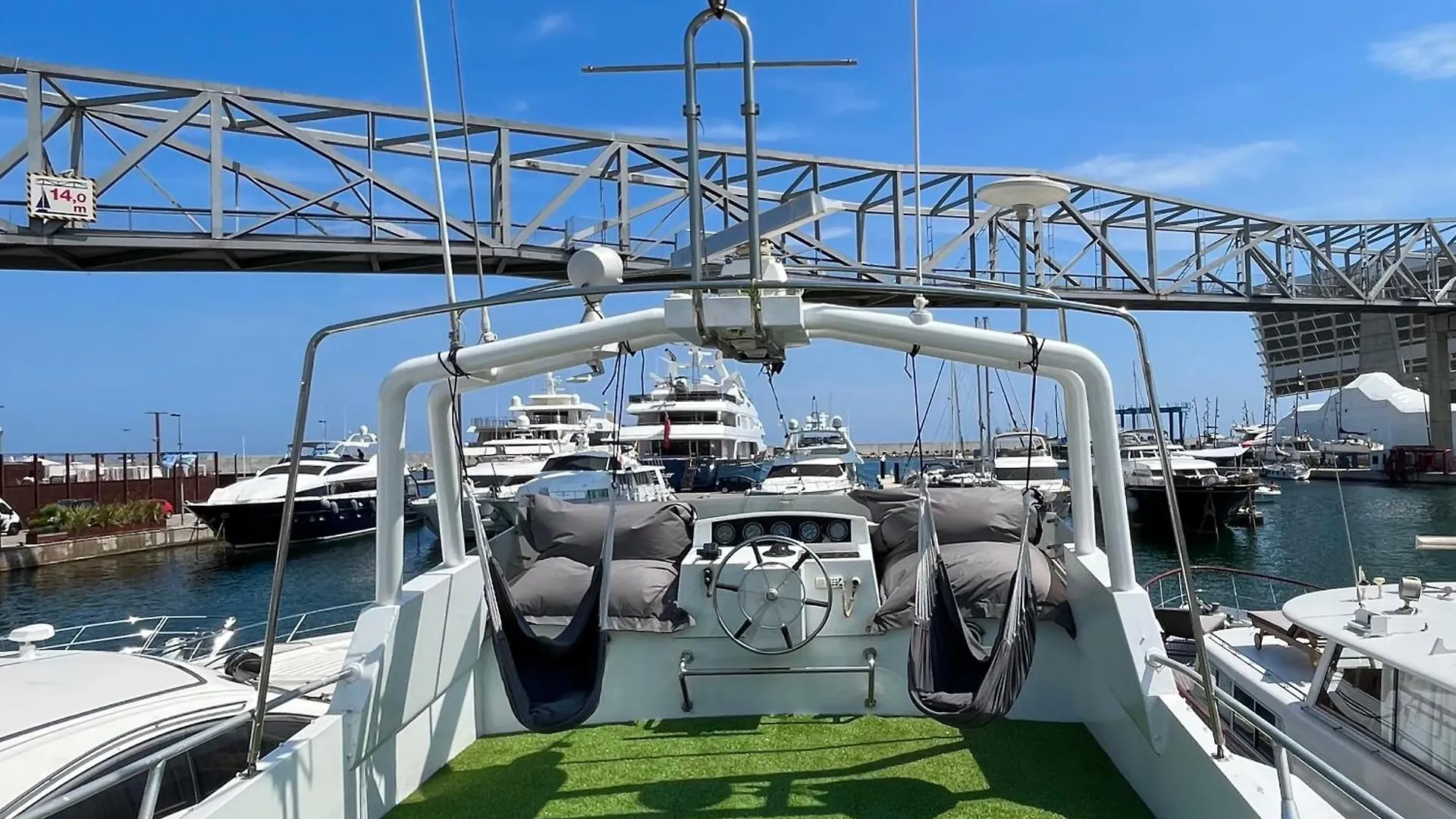 Botel Yate Aloha Hotel Sant Adria de Besos